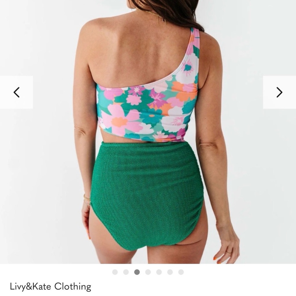 Womens Livy and Kate Oasis Floral Sedona One Piece size Medium. Worn once. - Picture 2 of 5